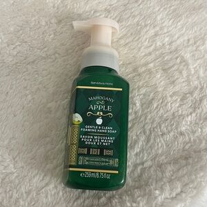Bath and Body Works Mahogany Apple Foaming Hand Soap
